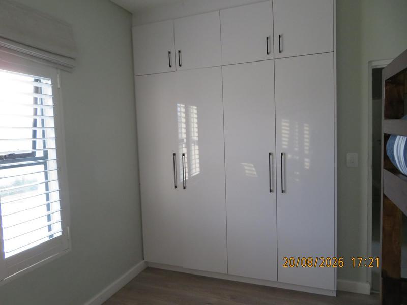 To Let 5 Bedroom Property for Rent in Zevendal Western Cape